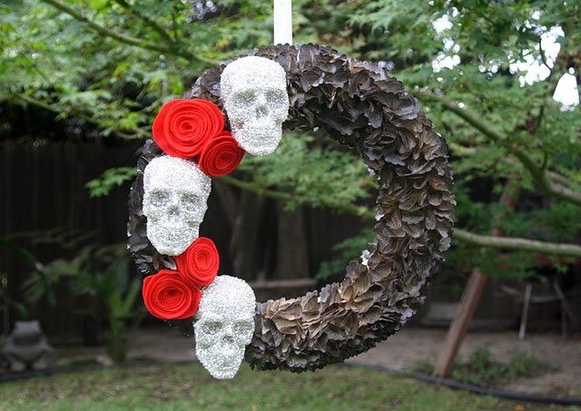 Diy Glittery Hallowen Skelet Wreath
