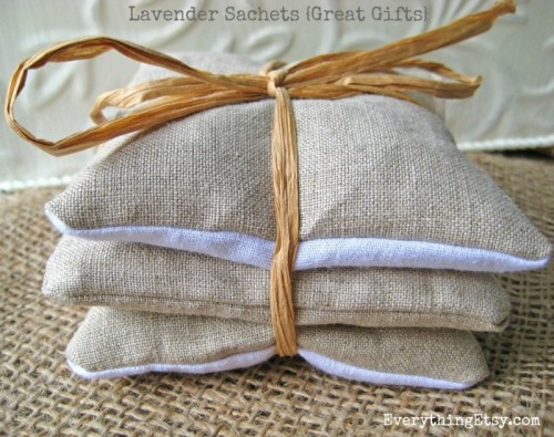 lavender sachets (via shelterness)