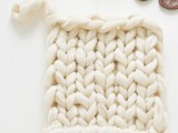 diy-knit-and-felt-seat-pad-from-unspun-wool-3