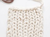 diy-knit-and-felt-seat-pad-from-unspun-wool-5