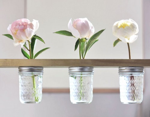 mason jar flower shelf (via shelterness)