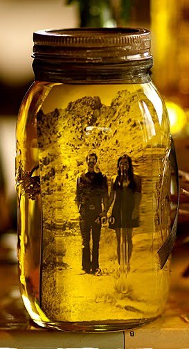mason jar photo frame (via shelterness)