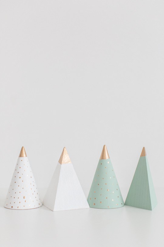 Picture Of diy mini wooden christmas trees  7