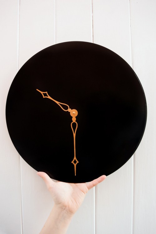 DIY Minimal Wall Clock With Copper Hands