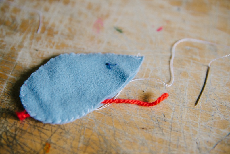 Picture Of diy mouse shaped cat toy of felt  4