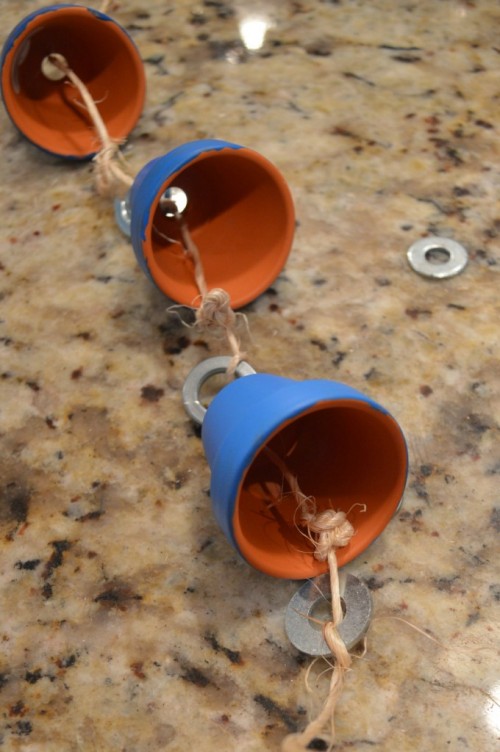 DIY Ombre Wind Chimes From Clay Pots