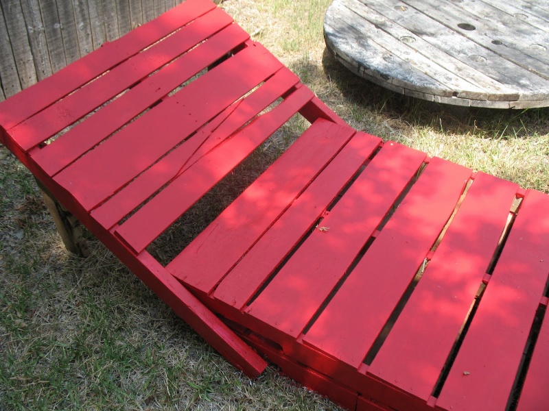 Diy Outdoor Loungers Of Pallets