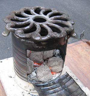cool steel can outdoor stove (via backdoorsurvival)