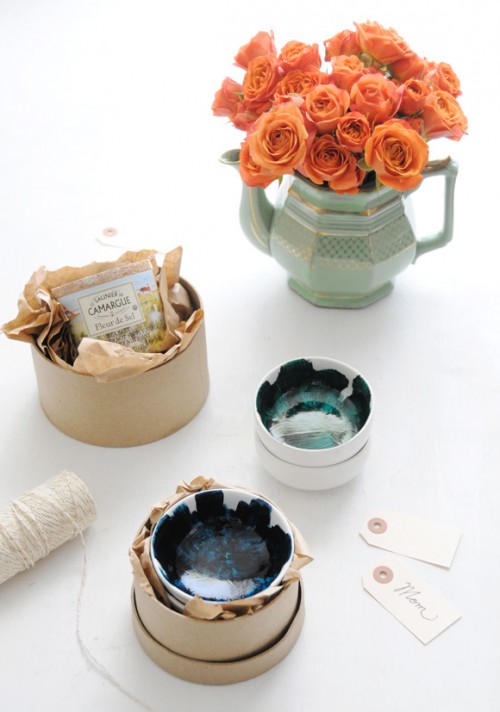 Beautiful DIY Painted Mini Bowls For Jewelry