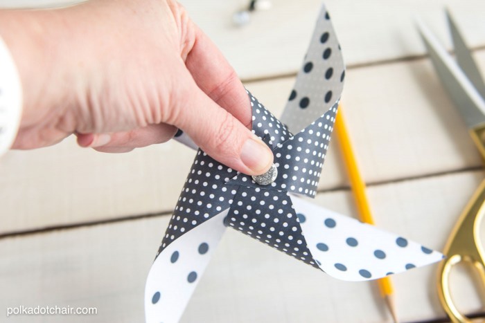 Picture Of diy patriotic pinwheels for independence day  5