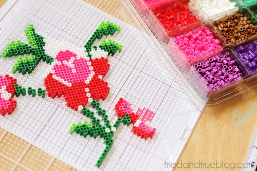 Cute DIY Perler Bead Tray With A Floral Motif