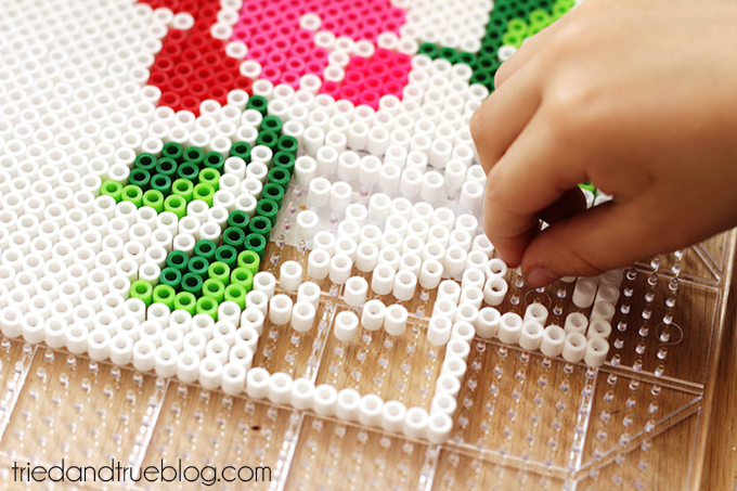 Picture Of diy perler beads tray with a floral motif  4