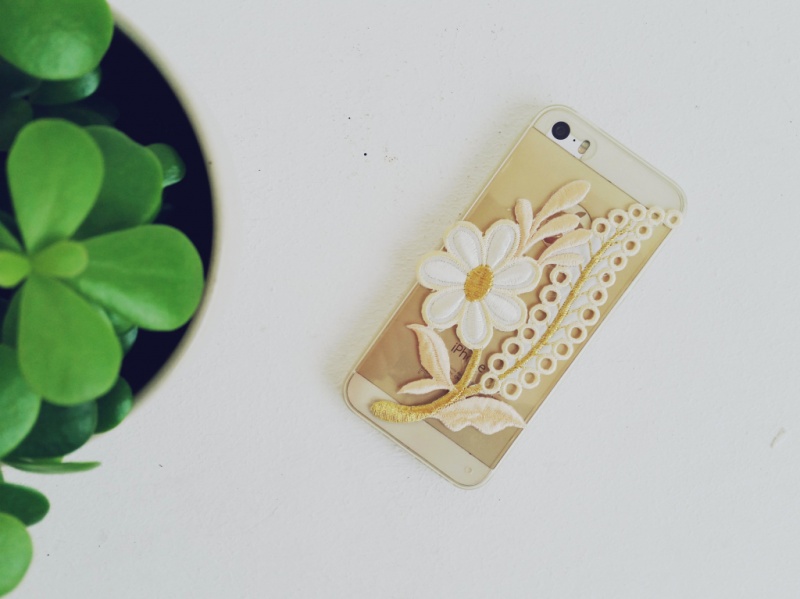 Diy phone case with applique and tassels  4