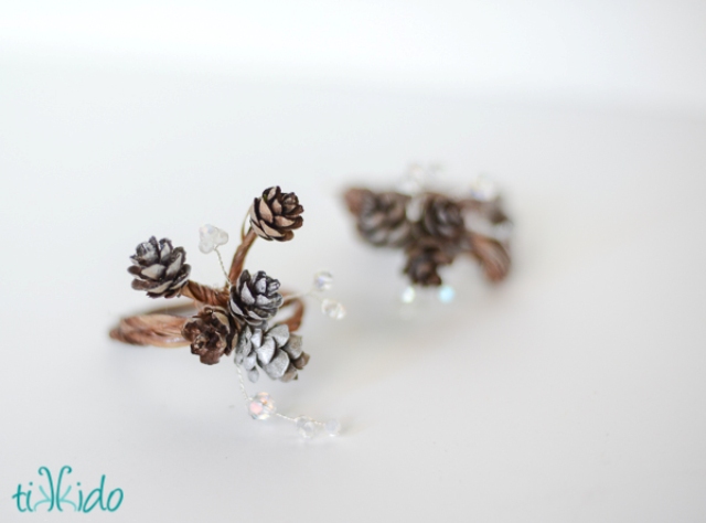 Diy pinecone and sparkling beads napkin rings  2
