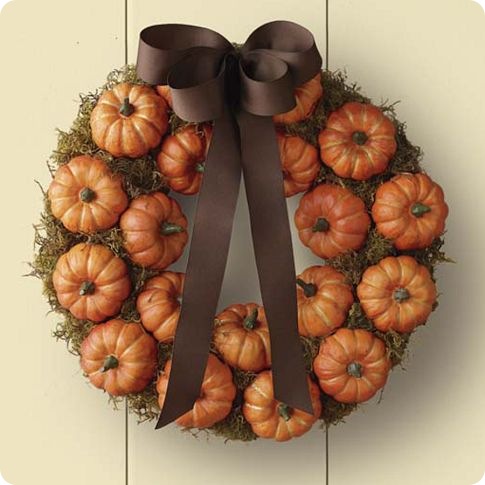 pumpkin wreath with a bow