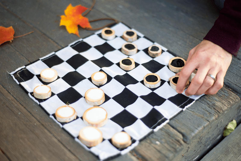 Picture Of diy rustic checkers game not to be bored  2