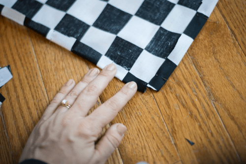 DIY Rustic Checkers Game Not To Be Bored