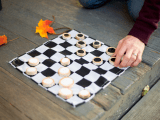 diy-rustic-checkers-game-not-to-be-bored-5