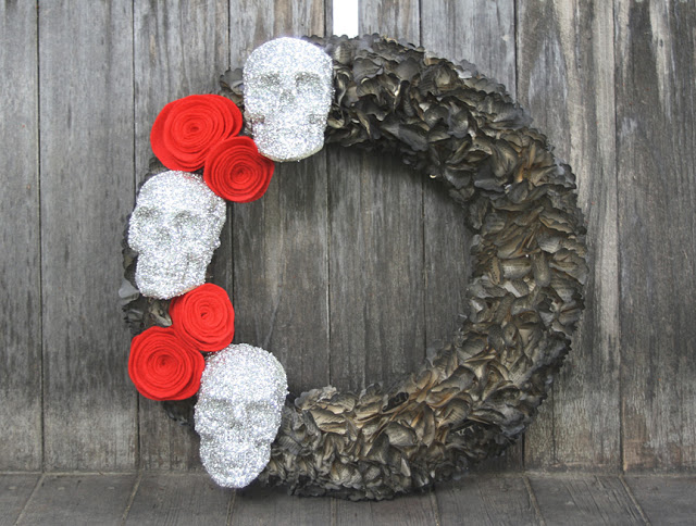 glittery skulls Halloween wreath