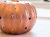 diy-star-studded-pumpkin-for-fall-decor-5
