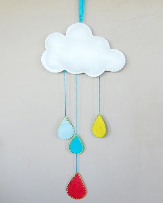 rain cloud mobile (via craftinomicon)