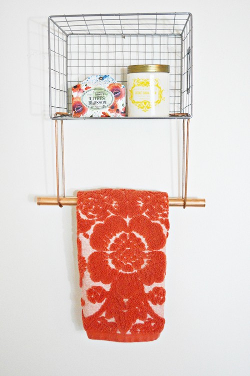 wire basket towel rack (via ajoyfulriot)