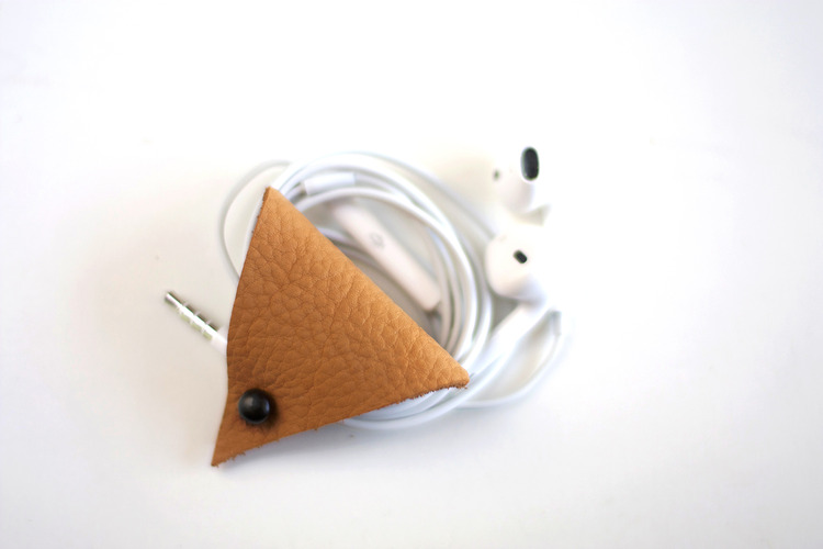 Diy Triangle Leather Earbud Holder