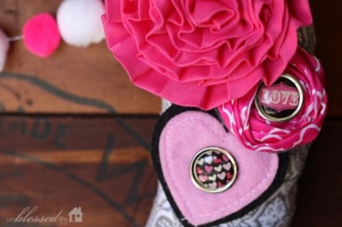 Diy Valentine Wreath In Pink And Gray
