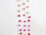diy-valentines-day-fresh-flower-wall-hanging-1