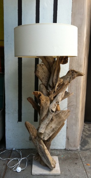 DIY Vintage Driftwood Lamp