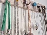 diy-vintage-inspired-jewelry-wall-hanger-5