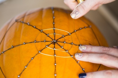 Diy Wire Web Pumpkin For Halloween Decor