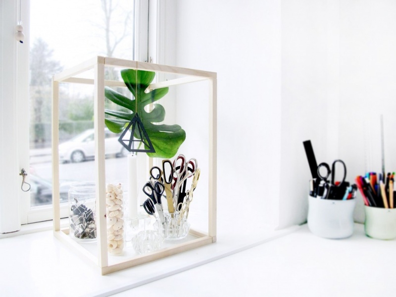Picture Of diy wooden frame cube for displaying your things  1