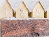 diy-wooden-houses-advent-calendar-2