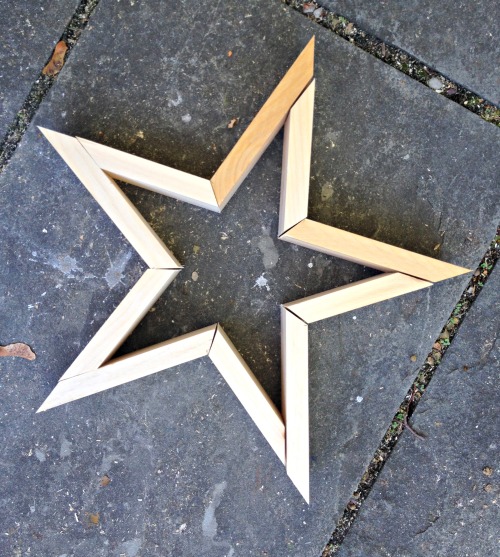 DIY Wooden Stars For Christmas Decor