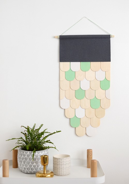 DIY Wooden Wall Hanging For Home Decor