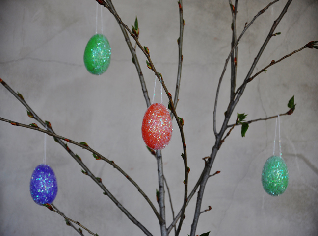sparkle eggs tree