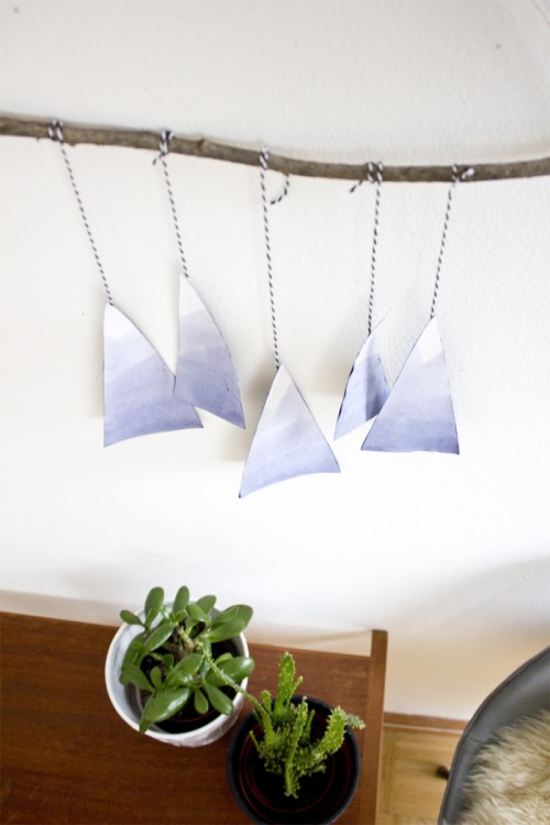 Easy And Quick DIY Blue Mountains Paper Mobile