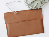 easy-and-quick-diy-leather-laptop-case-2