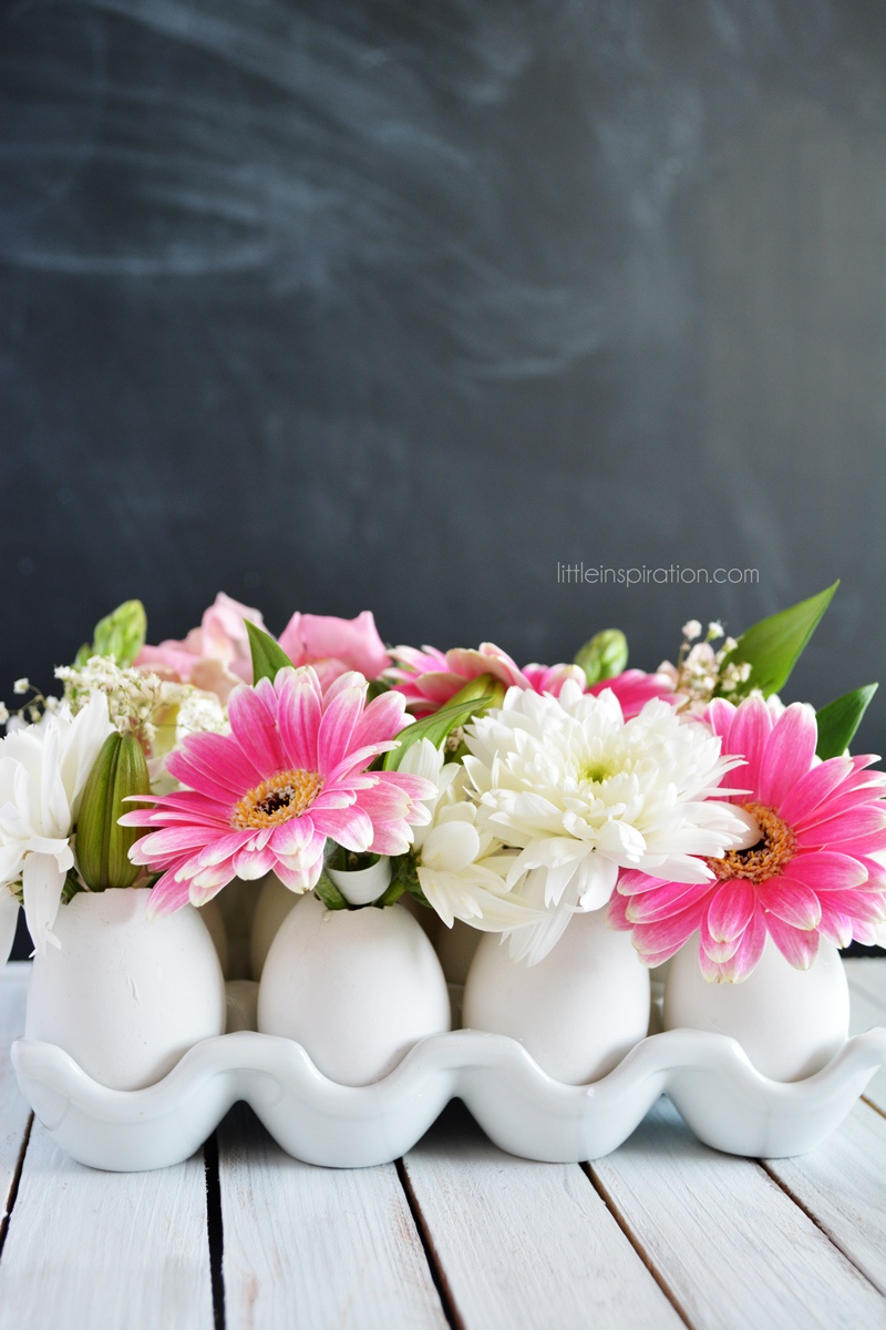 eggshell flower centerpiece (via littleinspiration)
