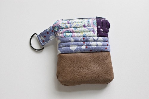 leather patchwork pouch (via antstosugar)