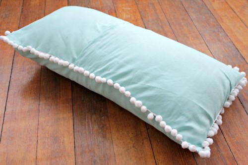 Easy Diy Pompom Pillow