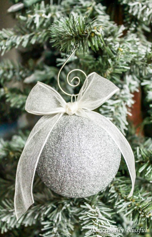 Easy DIY Sparkling Glitter Christmas Ornaments