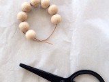 easy-diy-wooden-bead-egg-holders-3