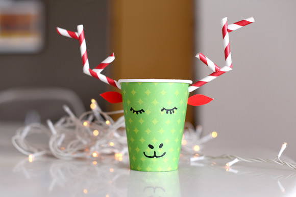 paper cup reindeer  (via handmadecharlotte)