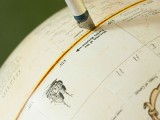 eye-candy-for-travellers-unique-diy-globe-clock-3