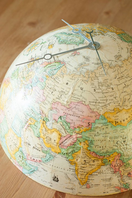 Eye Candy For Travellers: Unique DIY Globe Clock