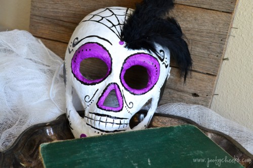 painted skeleton mask (via poofycheeks)