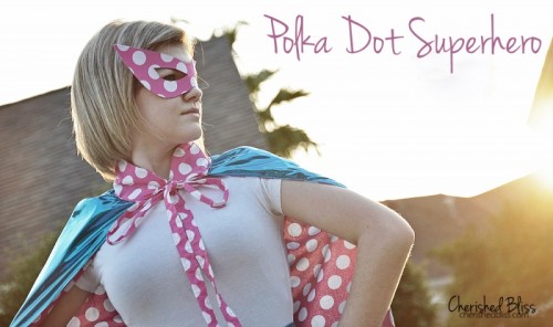 polka dot superhero mask (via cherishedbliss)
