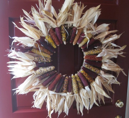 Corn wreath are perfect to make for Thanksgiving to symbolize the end of the harvest.